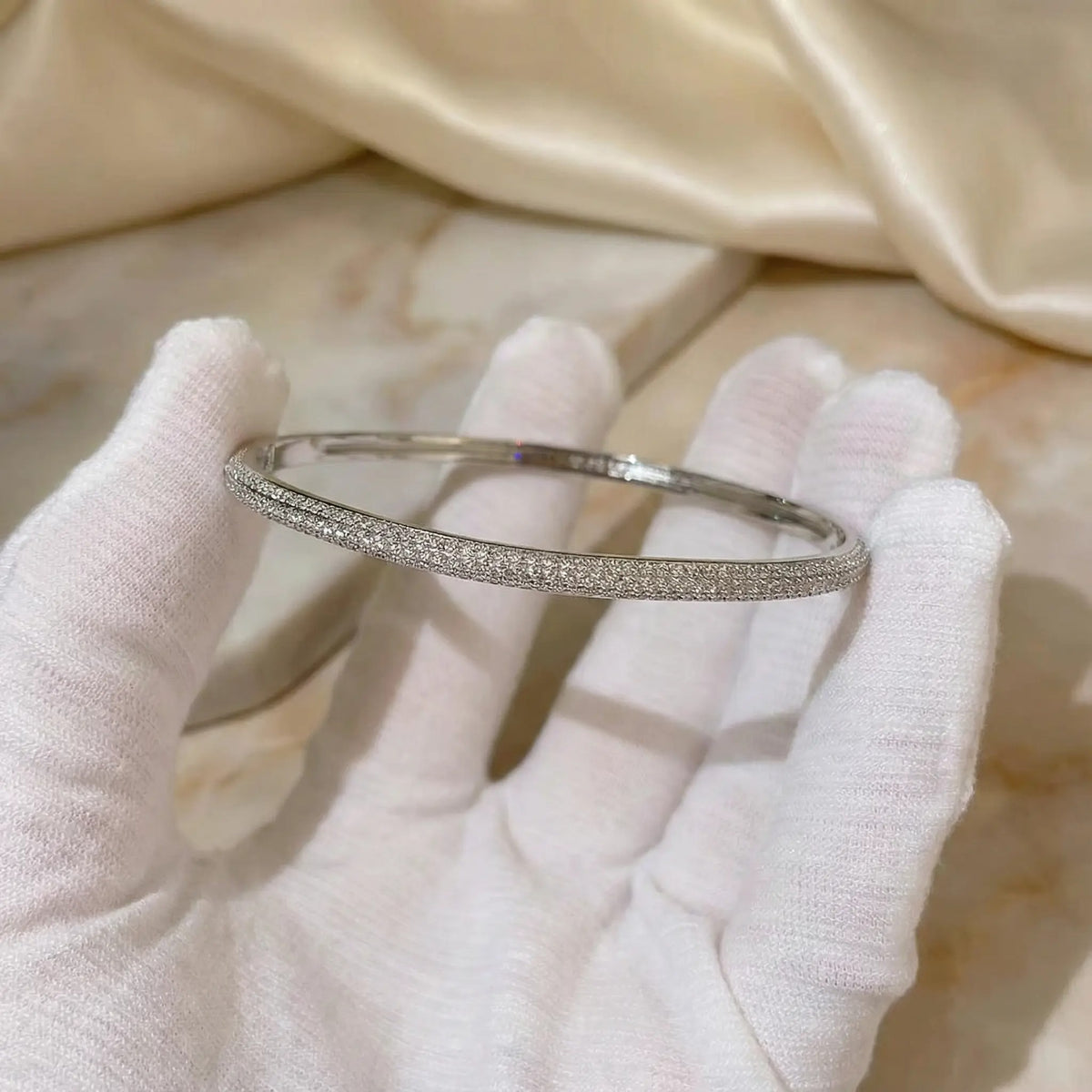 ✨ Eterna Bangle – אטרנה צמיד קשיח