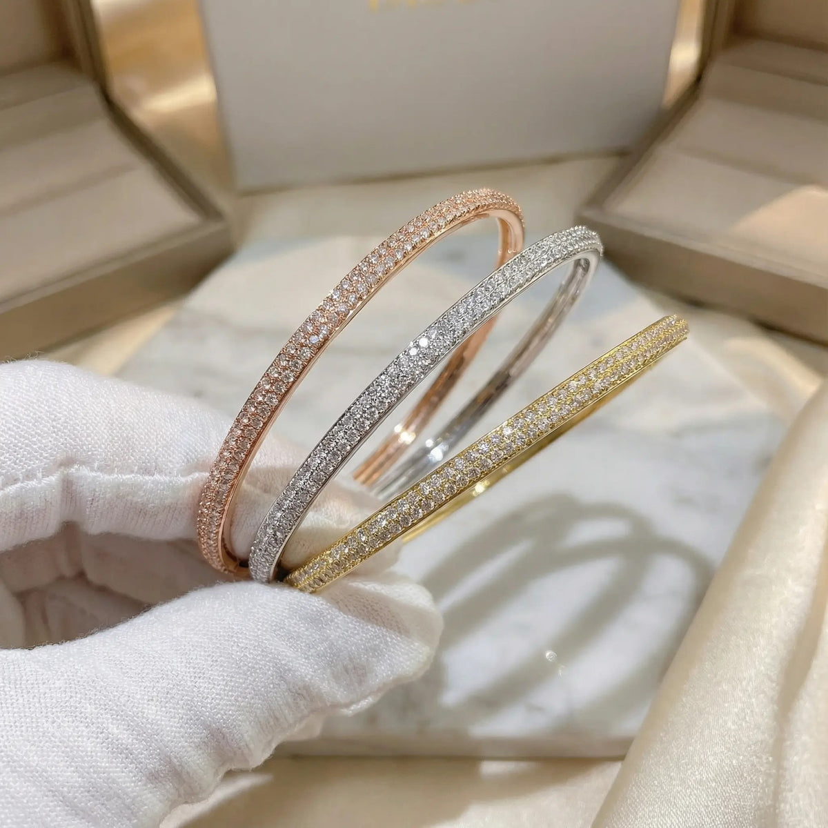 ✨ Eterna Bangle – אטרנה צמיד קשיח