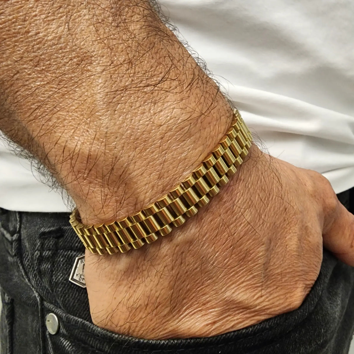 צמיד סטיל חוליות דק לגבר בגוון זהב