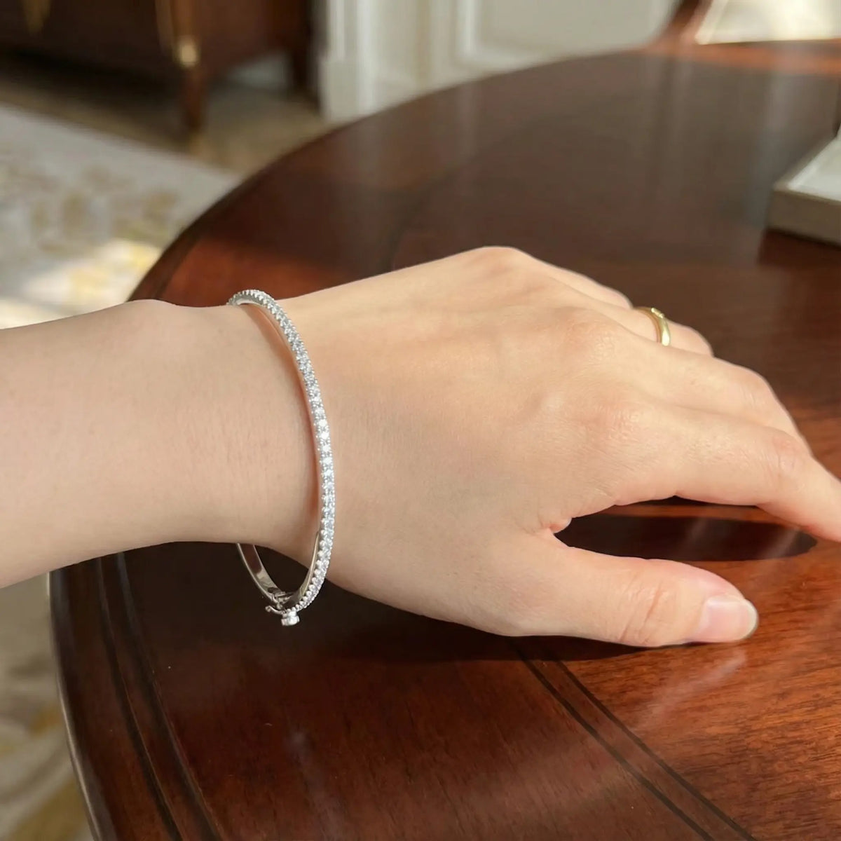 במבצע חיסול💥 | ✨ צמיד בנגל קלאסי – נגיעת זוהר נצחית ✨