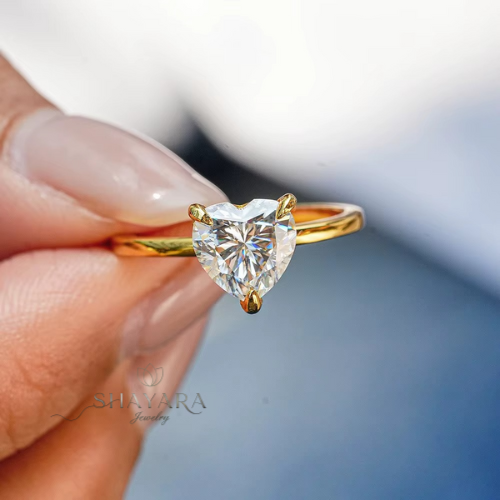 טבעת לב משובת מוסנייט נוצצים במיוחד