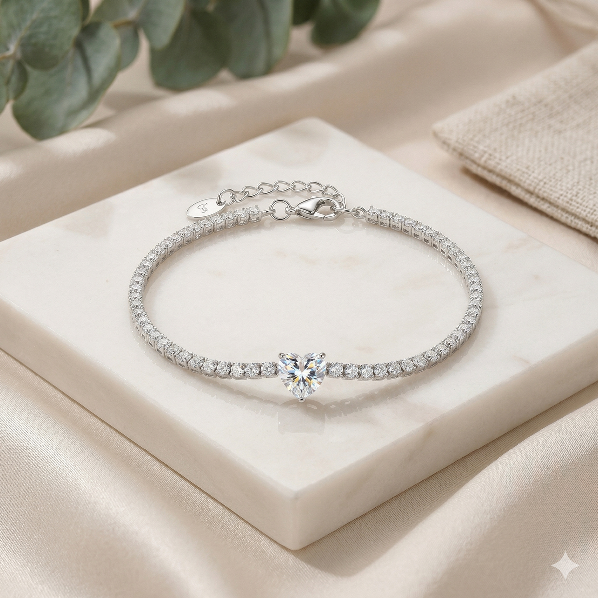 צמיד טניס לב בשיבוץ אבנים רציף✨NEW