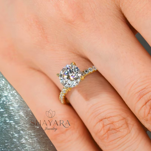 "טבעת מלכותית מואיסנייט 2 קראט "הלב הנוצץ